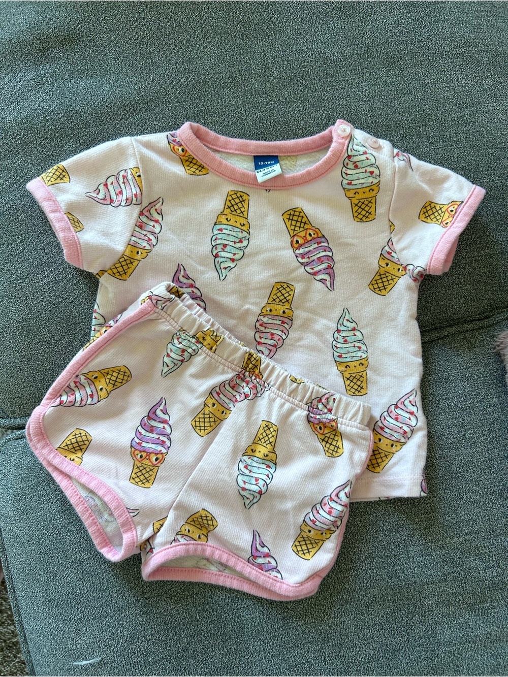 Old Navy Pink Ice Cream Cone Baby Top & Shorts 12-18 Months